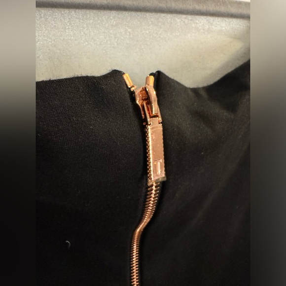 Ted Baker Metallic Tulip Dress Fitted Off-Shoulder sleeves, size 5 (US 10-12) - Picture 13 of 14